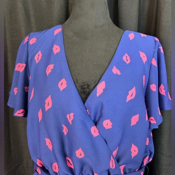 ModCloth Faux Wrap Flutter Sleeve Kiss Print Dress Size XL L12 - Picture 5 of 12